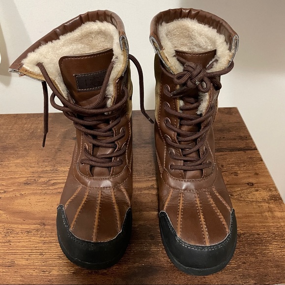 UGG® Butte II Boot - Little Kid / Big Kid - Chocolate - Picture 2 of 5